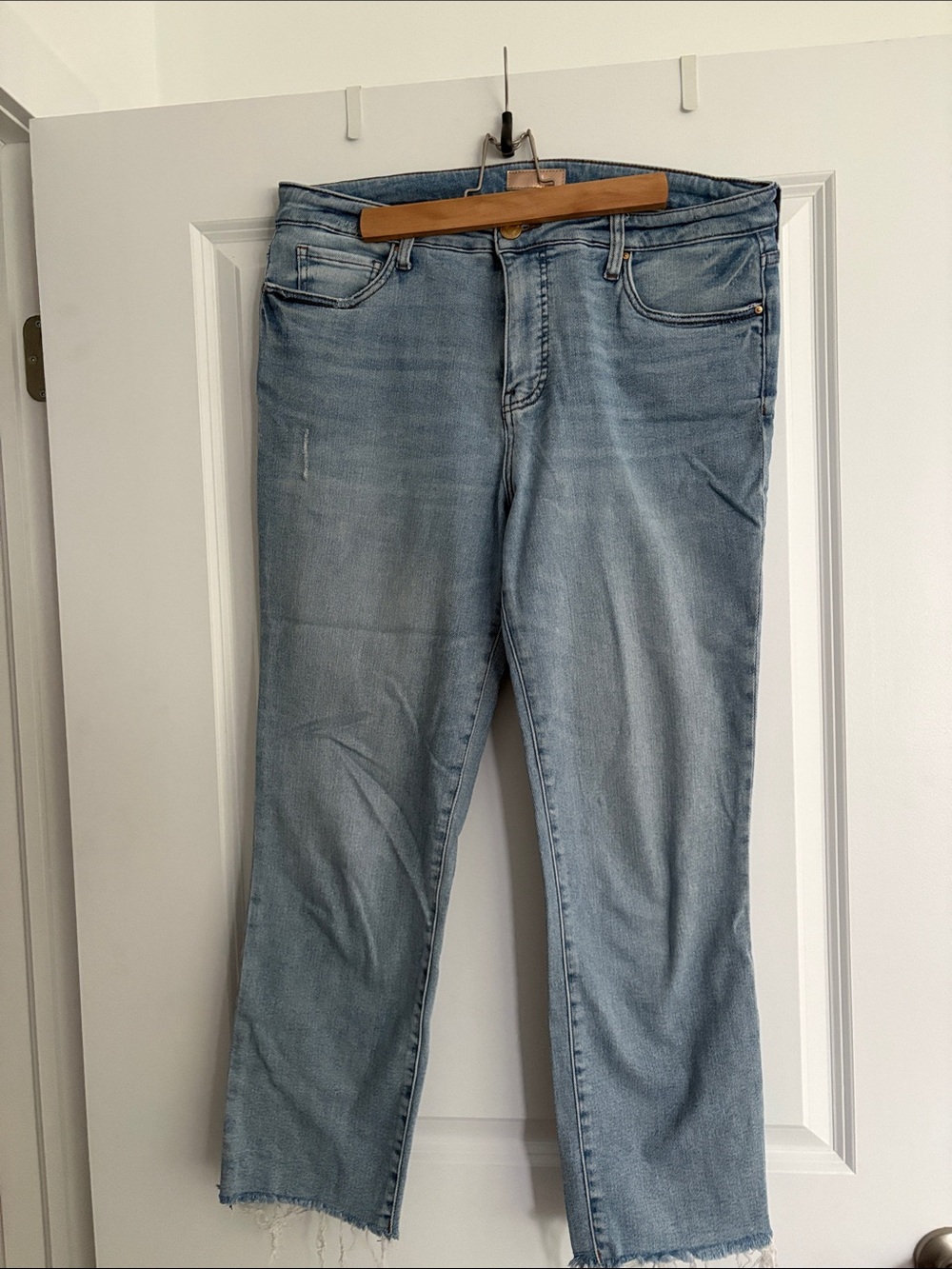 Kut from the Kloth Light Blue Straight Jeans
